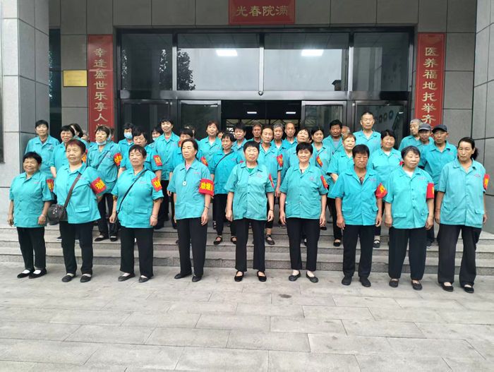 員工在學(xué)習(xí)“文化自信，民族復(fù)興”